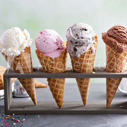 Eiscreme auf Waffel