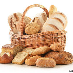 Brotkorb mit frischem Brot
