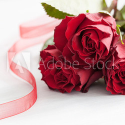rote Rosen und Band