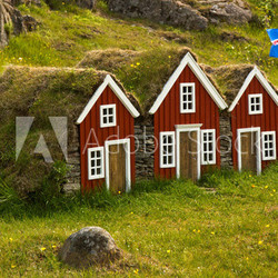 Small Icelandic houses