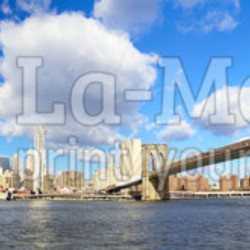 Manhattan skyline and Brooklyn Bridge, New York