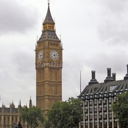 BIG BEN von der Themse aus gesehen
